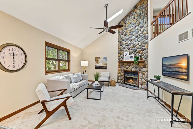 2820 Springdale Circle, Naperville, IL 60564
