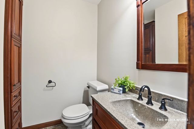 2820 Springdale Circle, Naperville, IL 60564