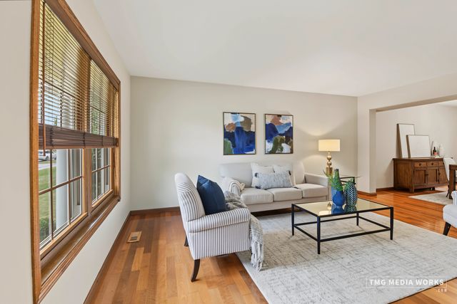2820 Springdale Circle, Naperville, IL 60564
