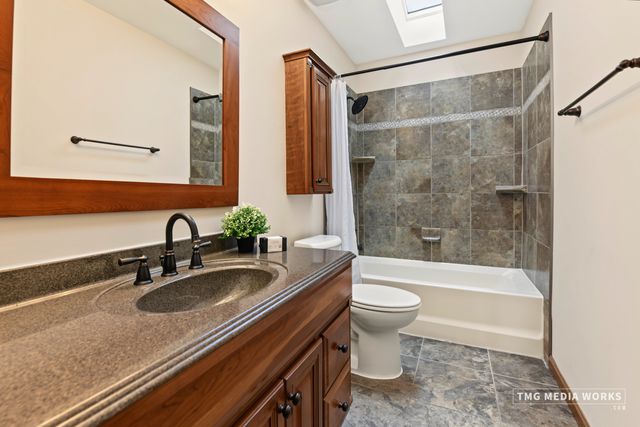 2820 Springdale Circle, Naperville, IL 60564