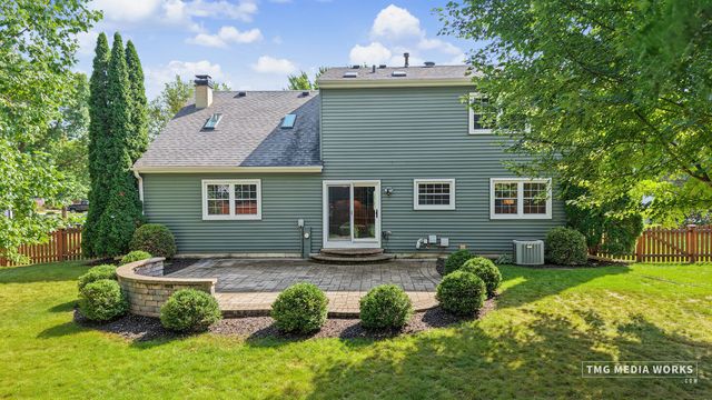 2820 Springdale Circle, Naperville, IL 60564