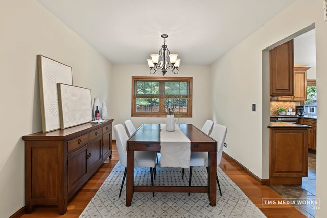 2820 Springdale Circle, Naperville, IL 60564
