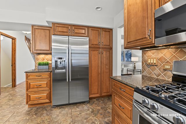 2820 Springdale Circle, Naperville, IL 60564