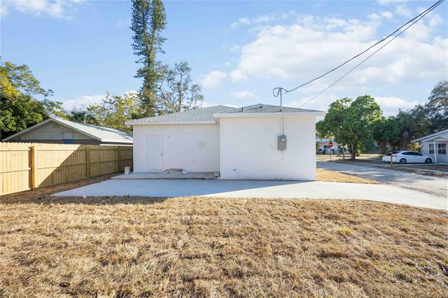 520 12TH AVENUE W, Bradenton, FL 34205