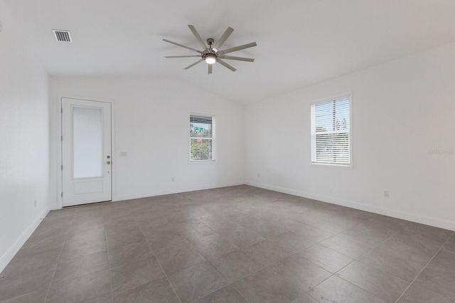 520 12TH AVENUE W, Bradenton, FL 34205