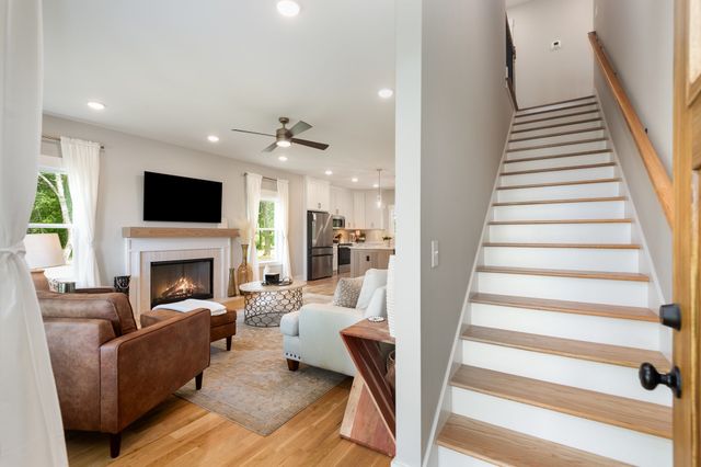 4345 S Garrett Rd, Springfield, TN 37172