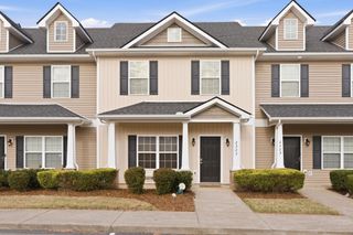 2323 New Holland Cir, Murfreesboro, TN 37128