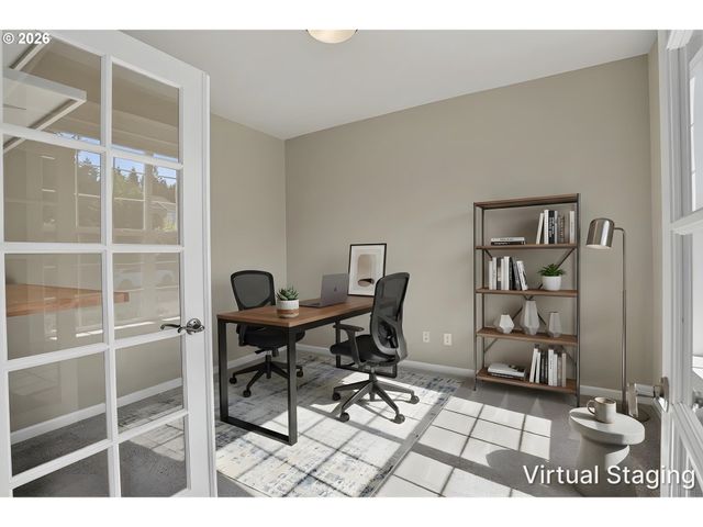16431 WILLAMETTE VALLEY Dr, Oregon City, OR 97045