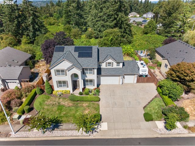 16431 WILLAMETTE VALLEY Dr, Oregon City, OR 97045