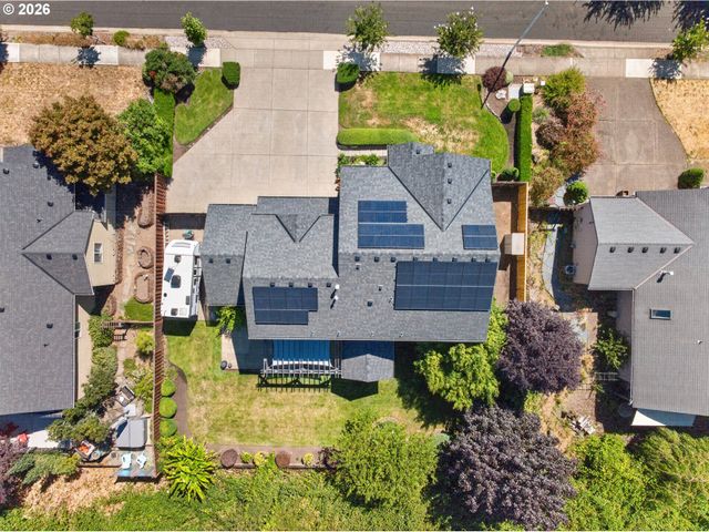 16431 WILLAMETTE VALLEY Dr, Oregon City, OR 97045