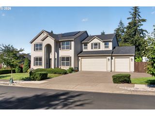 16431 WILLAMETTE VALLEY Dr, Oregon City, OR 97045