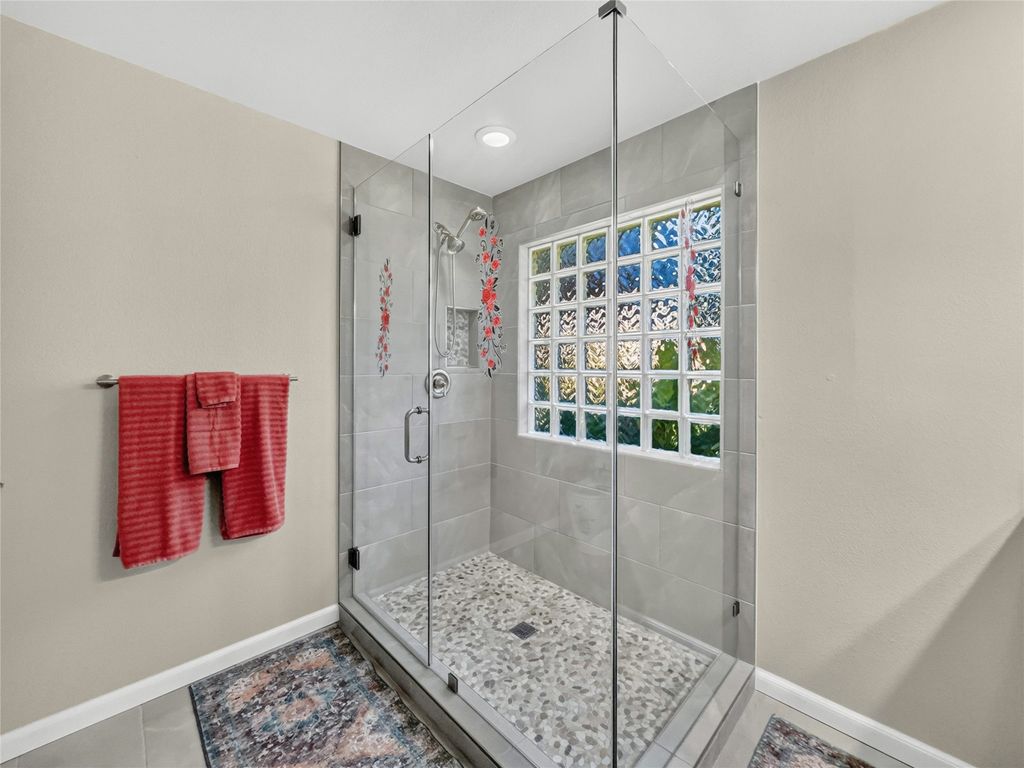 617 N Avenue D, Springtown, TX 76082 — photo 5