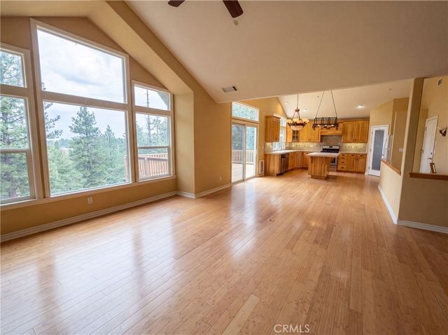 295 Fairway, Lake Arrowhead, CA 92352