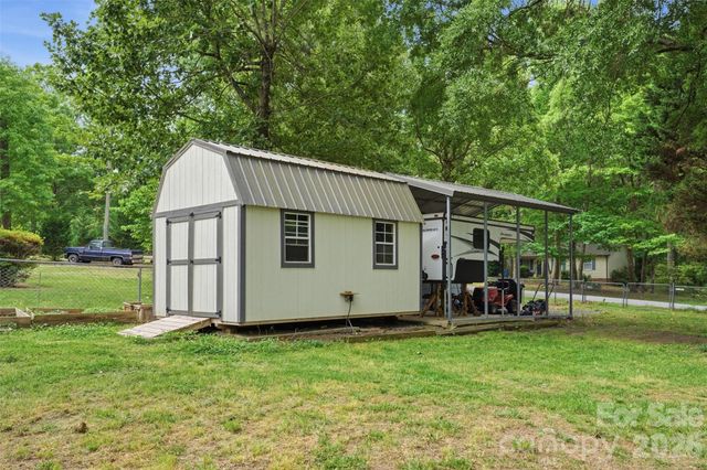 2998 Chestnut Road, Lincolnton, NC 28092