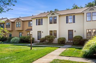 290 Apache Way 290, Tewksbury, MA 01876
