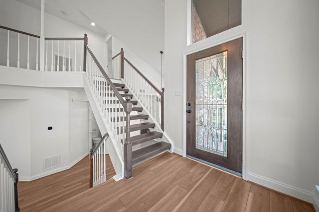 45 N Lakeridge Circle, The Woodlands, TX 77381