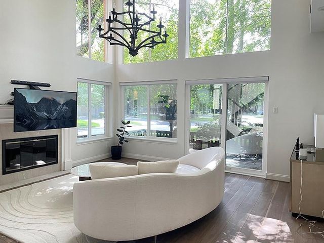 45 N Lakeridge Circle, The Woodlands, TX 77381