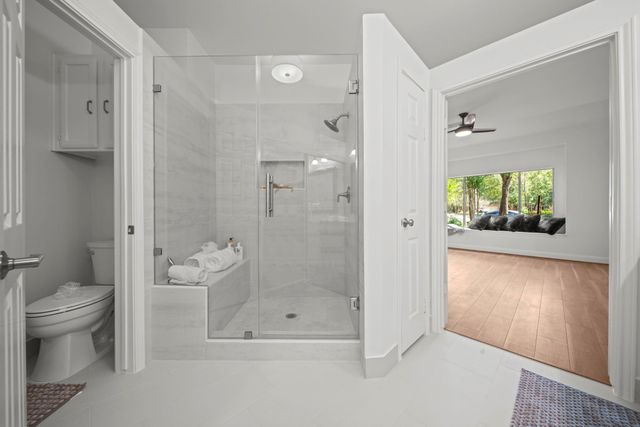 45 N Lakeridge Circle, The Woodlands, TX 77381