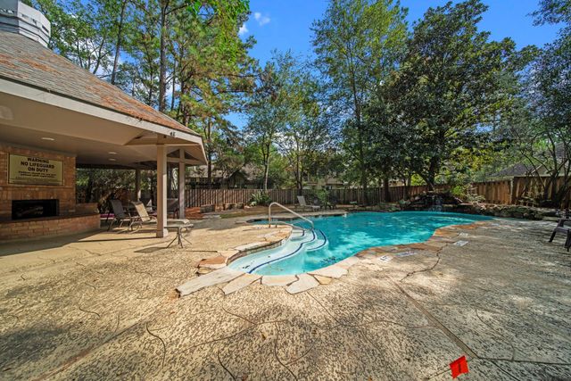 45 N Lakeridge Circle, The Woodlands, TX 77381