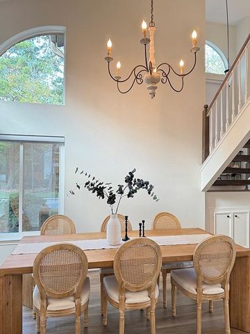45 N Lakeridge Circle, The Woodlands, TX 77381