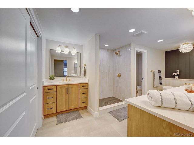 5835 E Irish Pl, Englewood, CO 80112