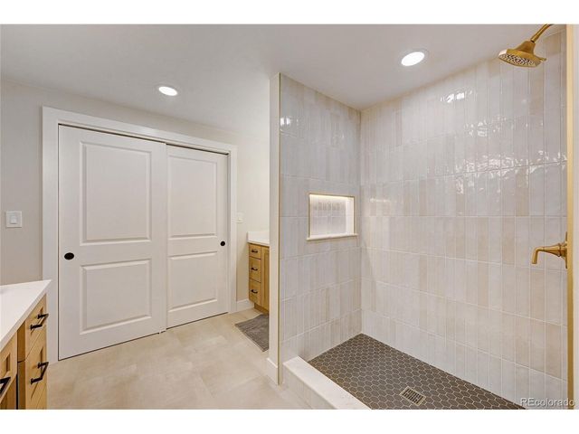 5835 E Irish Pl, Englewood, CO 80112