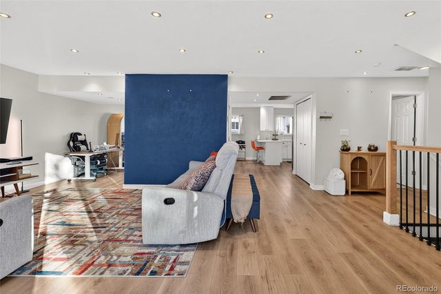 2304 S Troy Street, Aurora, CO 80014