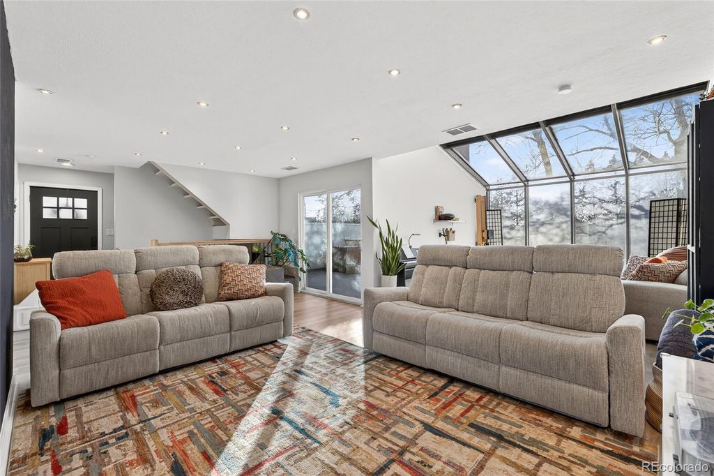 2304 S Troy Street, Aurora, CO 80014