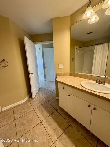 3591 KERNAN Boulevard S 217, Jacksonville, FL 32224