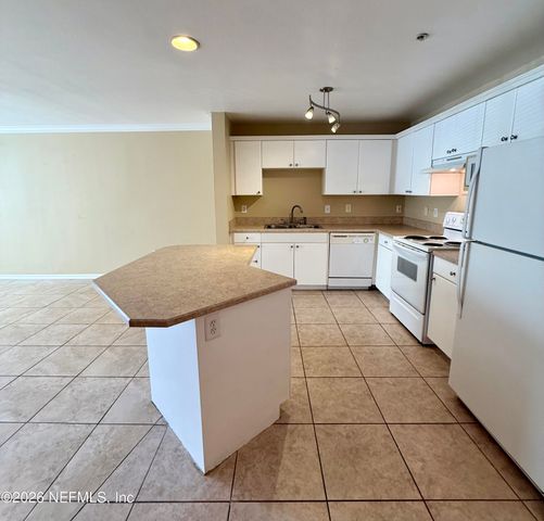 3591 KERNAN Boulevard S 217, Jacksonville, FL 32224