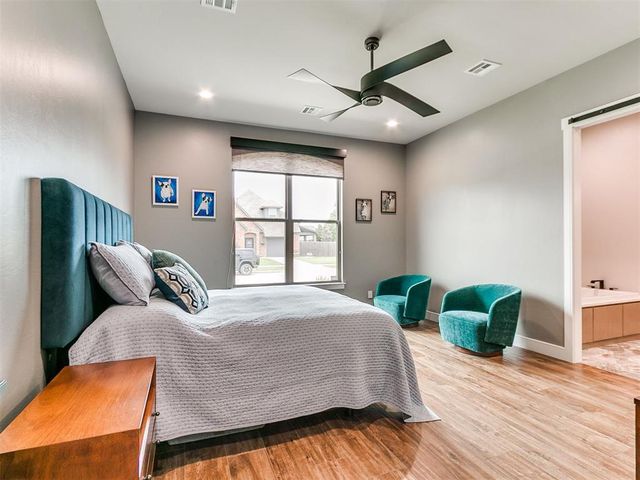 1200 Canteberry Drive, Yukon, OK 73099