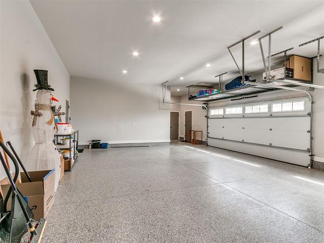 1200 Canteberry Drive, Yukon, OK 73099