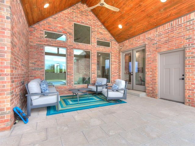 1200 Canteberry Drive, Yukon, OK 73099