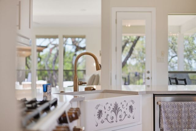 9015 TUSCAN HILLS DR, Garden Ridge, TX 78266