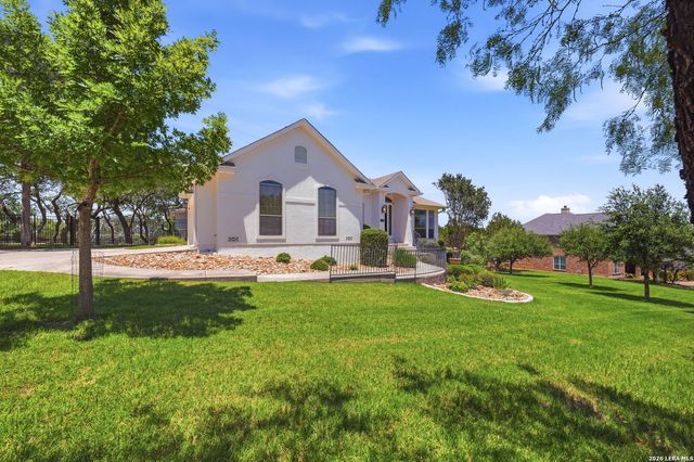 9015 TUSCAN HILLS DR, Garden Ridge, TX 78266