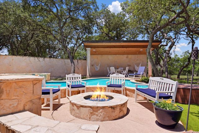 9015 TUSCAN HILLS DR, Garden Ridge, TX 78266