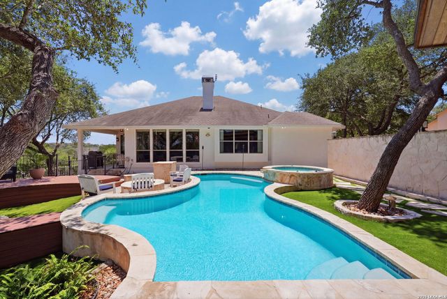 9015 TUSCAN HILLS DR, Garden Ridge, TX 78266