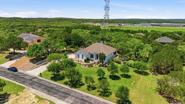 9015 TUSCAN HILLS DR, Garden Ridge, TX 78266