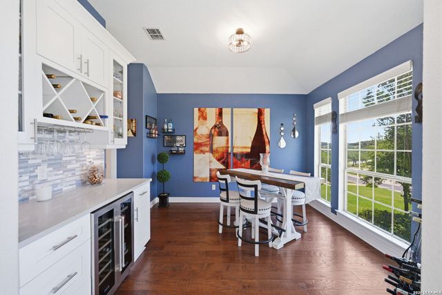9015 TUSCAN HILLS DR, Garden Ridge, TX 78266
