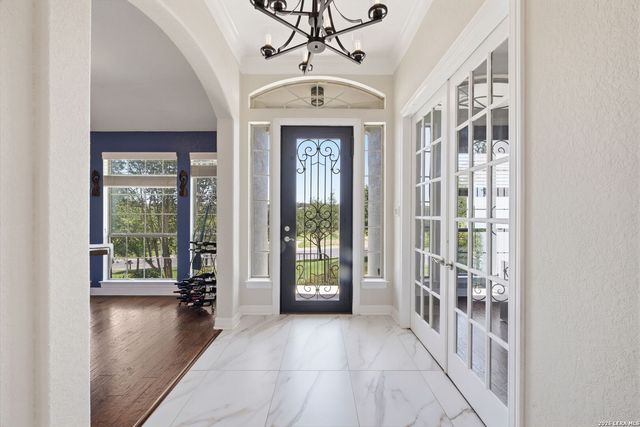 9015 TUSCAN HILLS DR, Garden Ridge, TX 78266