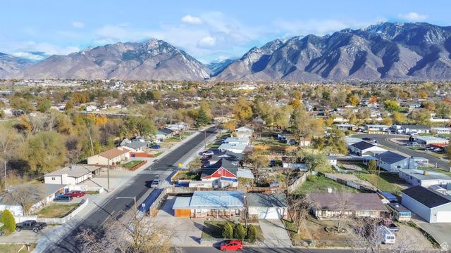 10109 S PEONY WAY, Sandy, UT 84094
