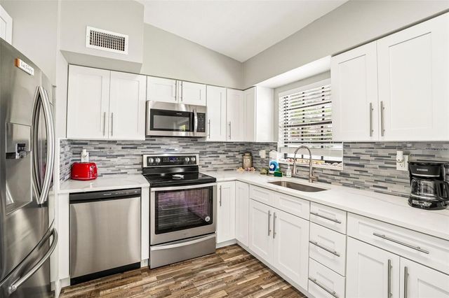 1428 PARKWOOD STREET, Clearwater, FL 33755