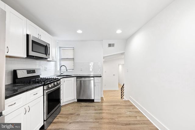 1447 N FRANKLIN ST, Philadelphia, PA 19122