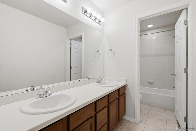 4860 S Picadilly Court, Aurora, CO 80015
