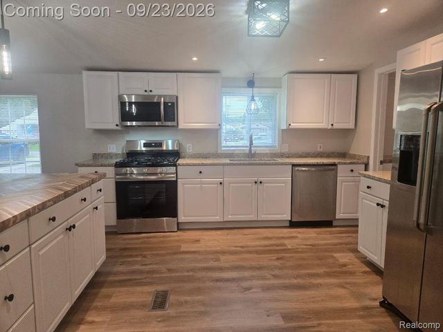 10681 Katherine Street, Taylor, MI 48180