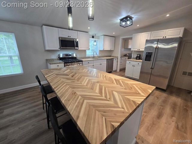 10681 Katherine Street, Taylor, MI 48180