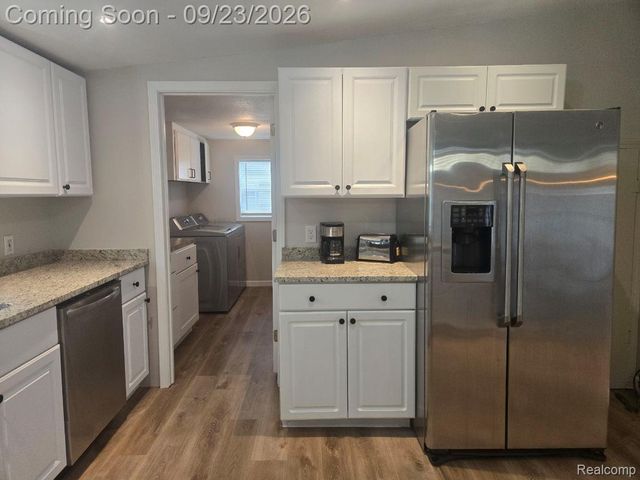 10681 Katherine Street, Taylor, MI 48180