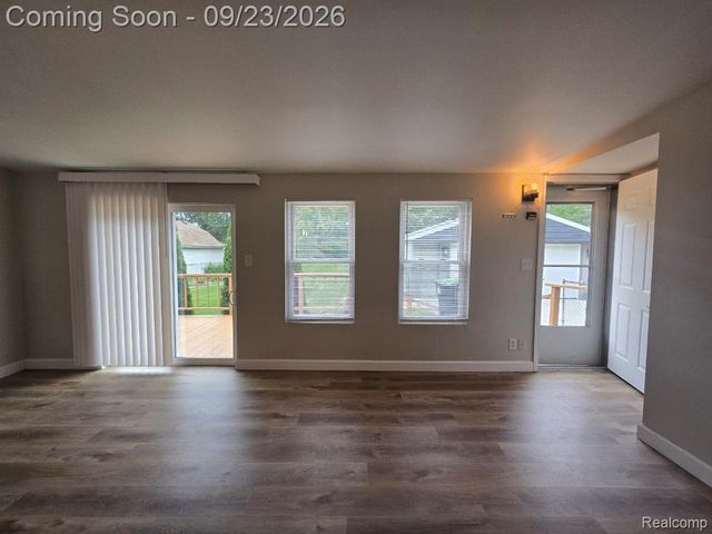 10681 Katherine Street, Taylor, MI 48180