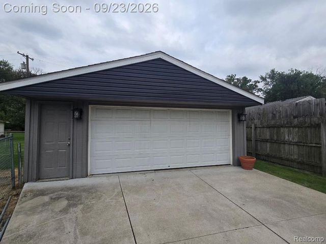 10681 Katherine Street, Taylor, MI 48180