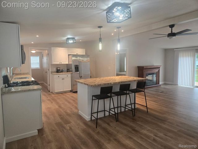 10681 Katherine Street, Taylor, MI 48180